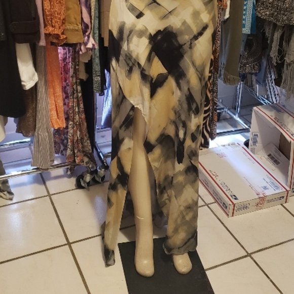 Free People Black, White, and Cream Abstract Gown NWT Size M - Picture 8 of 8